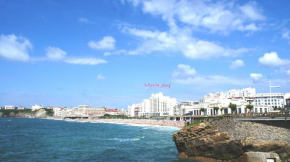 Отель Appartement bord de mer Biarritz  Биарриц